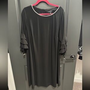 Roz & Ali Black Midi Dress